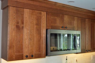 Beautiful Hickory Wood Sets Off The Yorktowne Cabinets Rigby Door